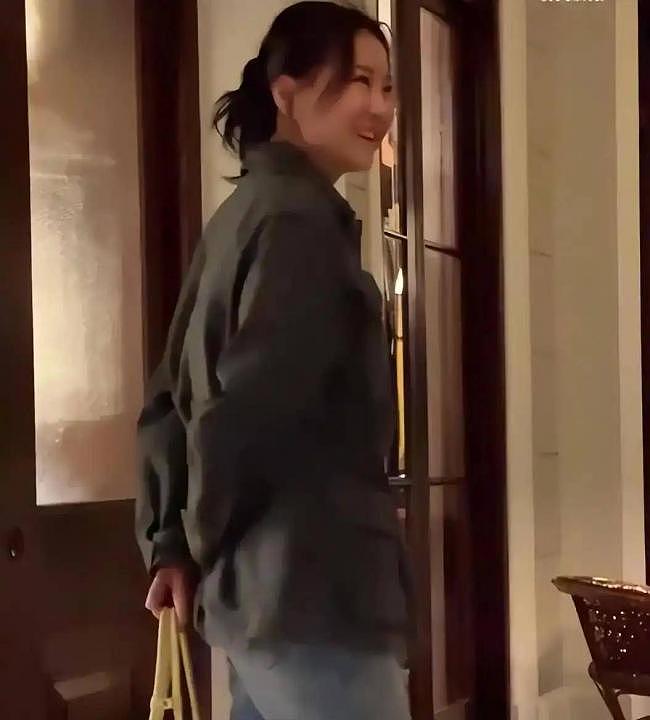 贾玲庆生照曝光！网友：本人超瘦，谁说她复胖了（组图） - 2