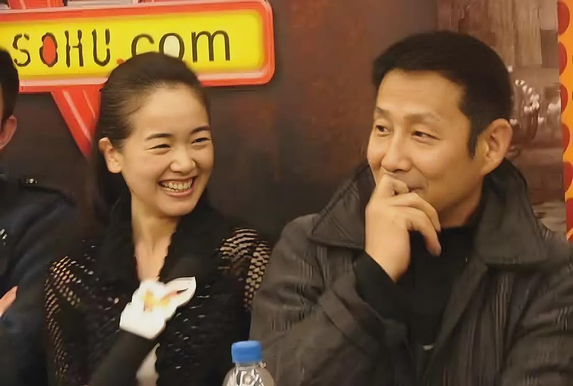 人前正经人后疯狂，靠美貌同多个男人传绯闻，左小青嫁入豪门终成空（组图） - 17