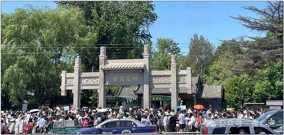 五一假期末尾更疯狂!国内景区人流量再攀高峰,心肝脾肺肾都挤出来(视频/组图) - 117