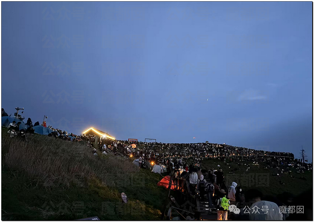 五一假期末尾更疯狂!国内景区人流量再攀高峰,心肝脾肺肾都挤出来(视频/组图) - 40