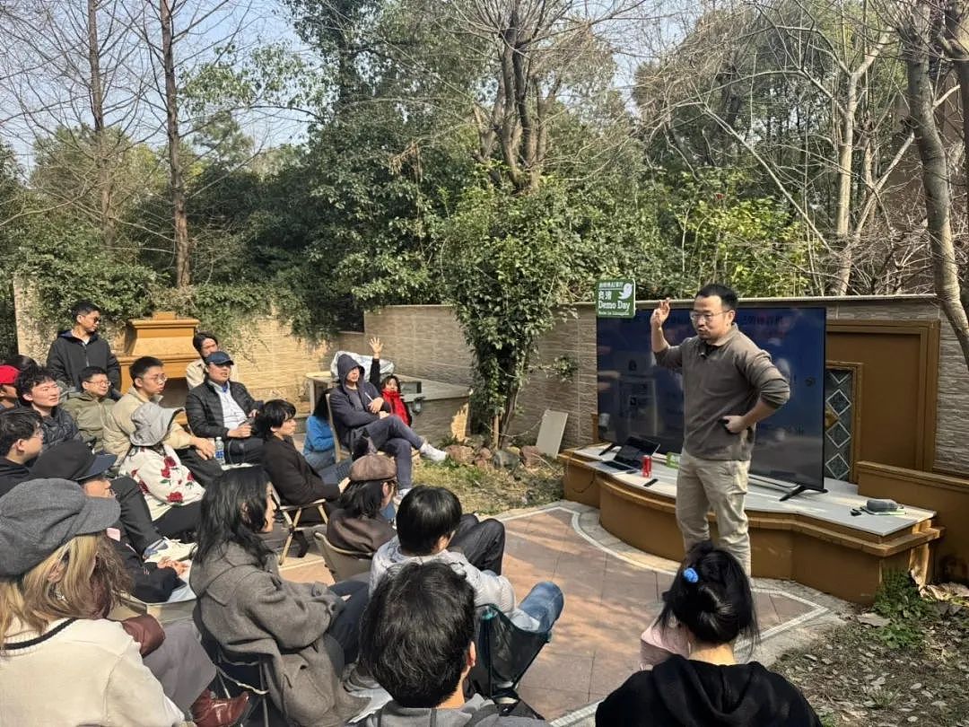 年轻人涌入“中国硅谷”：补贴百万，8分钟到账（组图） - 12