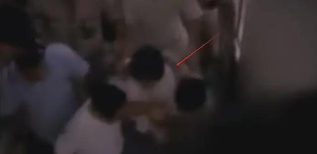 警察绑架美女大学生，当作礼物送给菲律宾市长，女孩被折磨后惨遭击毙（组图） - 41