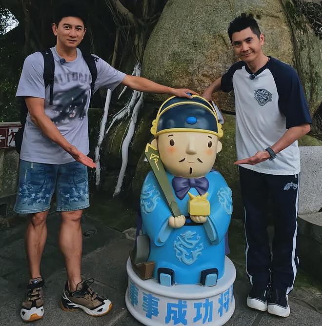 明星过五一：黄晓明家人探班，李小璐贾乃亮带娃出游，戚薇飞日本（组图） - 13
