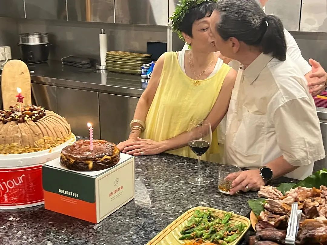 诞私生子震惊全城？与已婚男三人行当街调情，做恶婆婆遭报应儿子患怪病，新婚4个月被老公赶出家门？（组图） - 38
