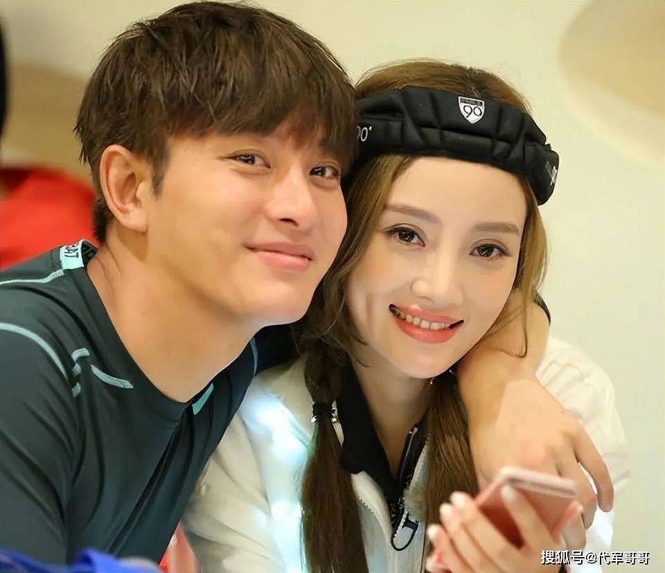 网传贾乃亮与李小璐疑似复合,到底是真是假?(组图) - 6