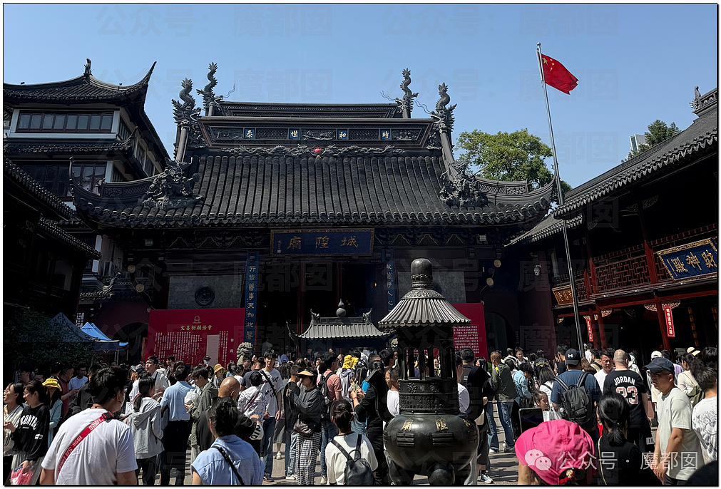 五一假期末尾更疯狂!国内景区人流量再攀高峰,心肝脾肺肾都挤出来(视频/组图) - 132