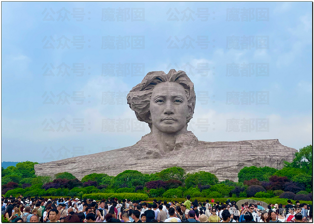 五一假期末尾更疯狂!国内景区人流量再攀高峰,心肝脾肺肾都挤出来(视频/组图) - 77