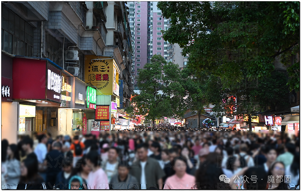 五一假期末尾更疯狂!国内景区人流量再攀高峰,心肝脾肺肾都挤出来(视频/组图) - 106