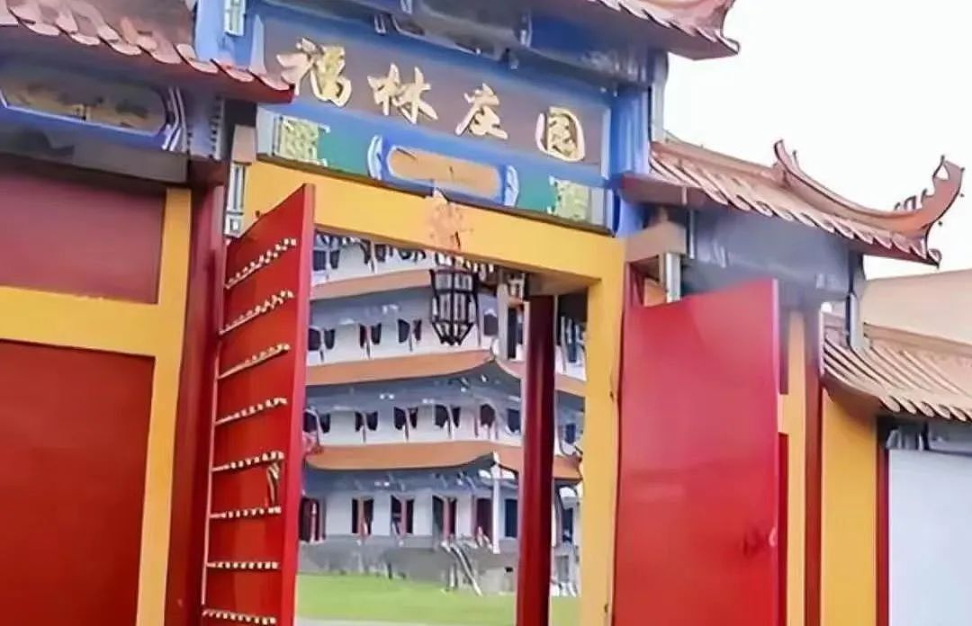 富豪养多个“老婆”每晚要“翻牌侍寝”?从劳动模范到全国通缉他都经历了什么?(组图) - 7