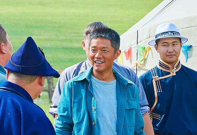 从唱《最炫民族风》到演男一号:曾毅的跨界冒险(组图) - 7