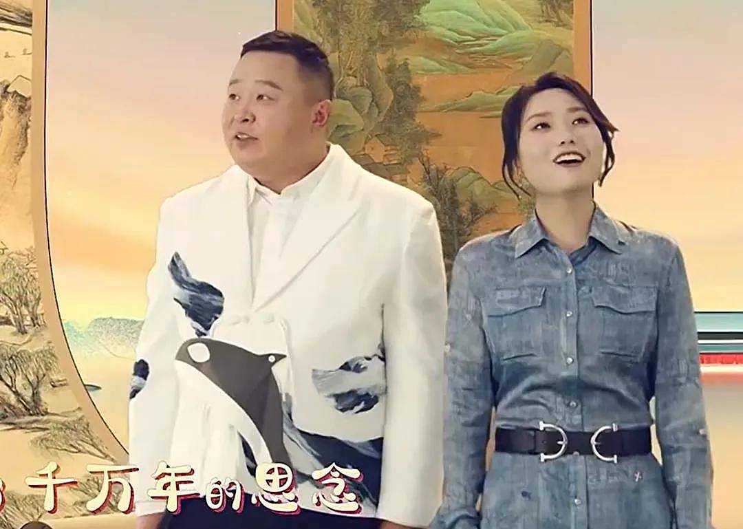 央视五四晚会明星状态：关晓彤齐刘海长发显脸圆，胡先煦眼袋重（组图） - 28