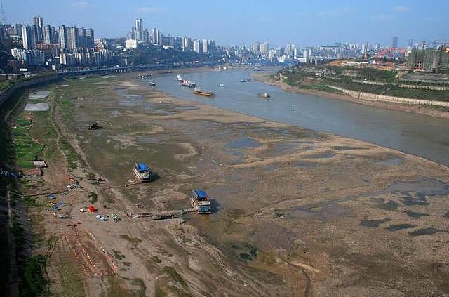 1954年滚滚长江突然断流,2小时后恢复正常,原因至今难以确定(组图) - 5