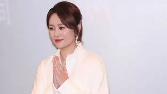 李小璐贾乃亮复婚？沈腾马丽打算解绑？周深罗云熙粉丝掐架？王大陆再被曝涉黑？被影后气到无语的男主？（组图） - 2