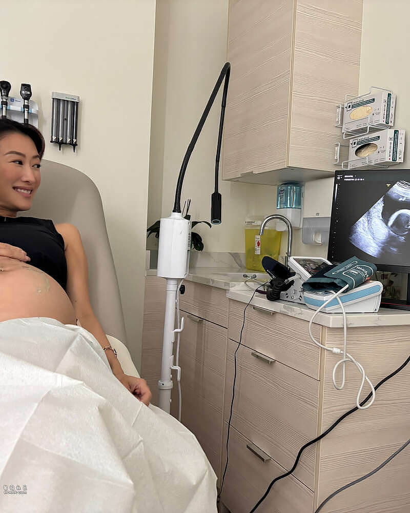 谢霆锋妹妹谢婷婷官宣怀二胎，孕肚圆滚还镶钻，小7岁男友好宠她（组图） - 2
