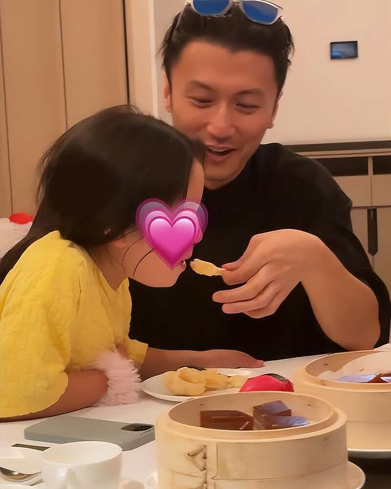 谢霆锋妹妹谢婷婷官宣怀二胎，孕肚圆滚还镶钻，小7岁男友好宠她（组图） - 8