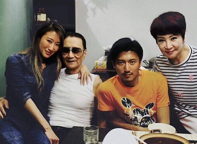 恭喜!香港知名女星宣布怀孕,大女儿生父成谜(组图) - 8