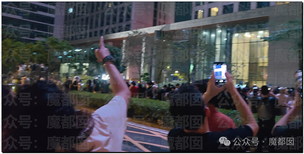 热搜第一!西安夜空不明物是什么?萤火虫漫展场外事件全解析(视频/组图) - 19
