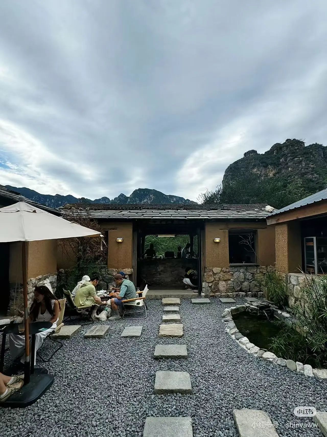 年轻人扎堆开村咖，土房子不够用了（组图） - 4