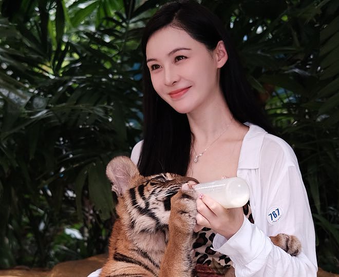 张颖颖火力全开!吐槽马筱梅伪善又绿茶,艳照满天飞还敢内涵大S(组图) - 1