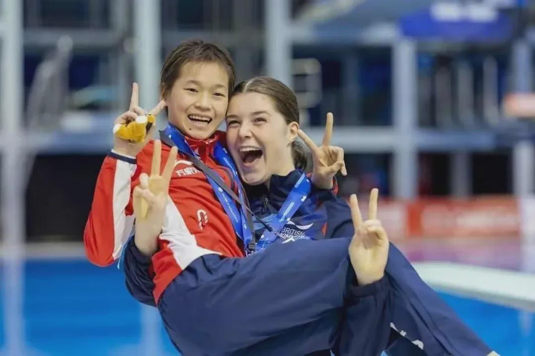 她一次次输给中国天才少女，却成了她们“英国闺蜜”...（组图） - 2