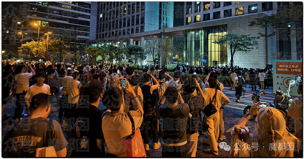 热搜第一!西安夜空不明物是什么?萤火虫漫展场外事件全解析(视频/组图) - 15