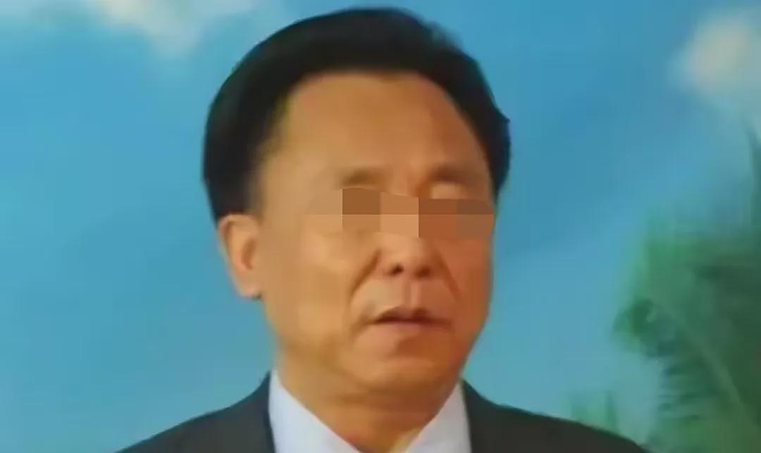 富豪养多个“老婆”每晚要“翻牌侍寝”？从劳动模范到全国通缉他都经历了什么（组图） - 20