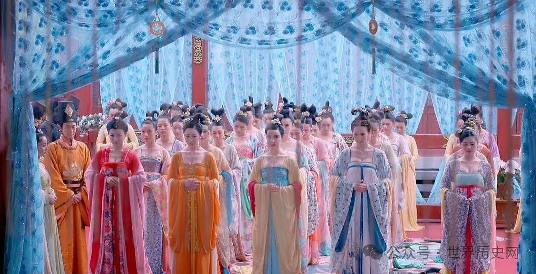 皇帝身边的侍卫为何不用像太监那样净身,宫中女子那么多,皇上难度不怕戴绿帽?(组图) - 7
