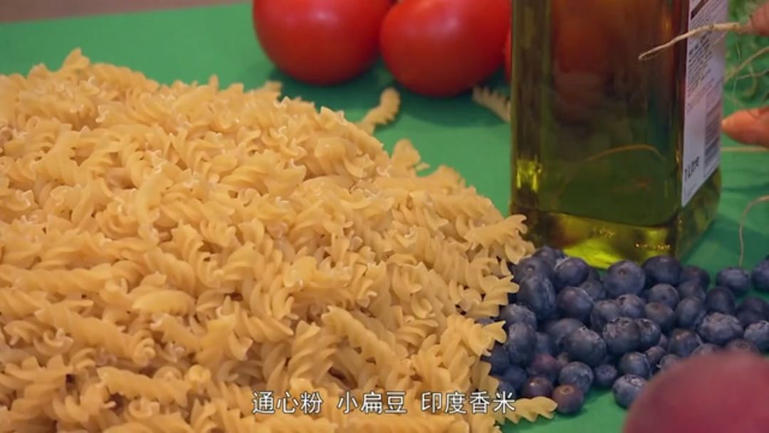 以为少吃就能瘦？BBC纪录片扎心揭秘：人胖分3种，有些人节食根本瘦不下来（组图） - 70