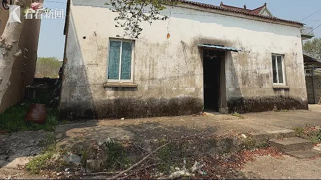 全家“吸血”!瘫痪哥哥惨死破屋,弟弟冒领58万工伤金买豪车(组图) - 5