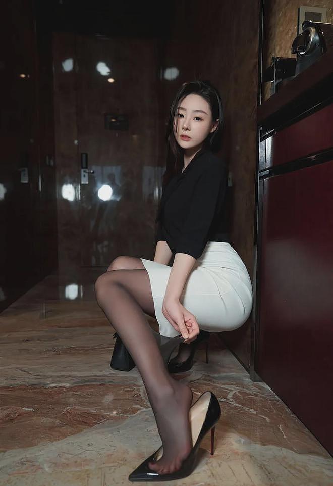 【美女】妹子身材高挑,性感妩媚,不一样的视觉享受,这谁看了不喜欢(组图) - 2