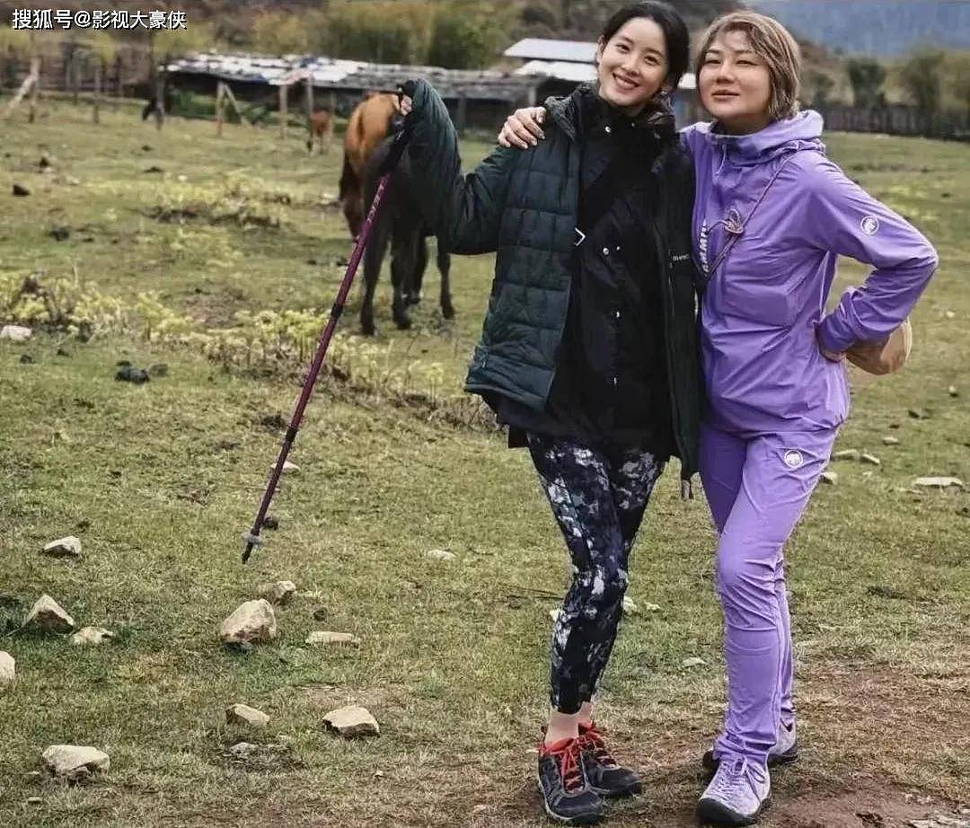 杨天真与章泽天不丹徒步,腿细如杆脸却大到离谱(组图) - 5
