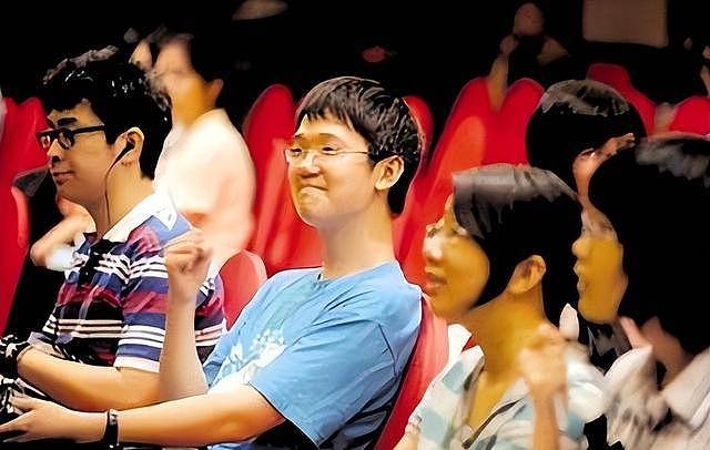 被美11所大学拒收的北京高考状元，他如今怎样了（组图） - 1