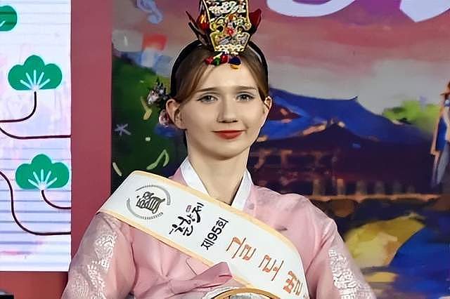 金发碧眼！白人女孩成韩国传统“春香美人”...（组图） - 1