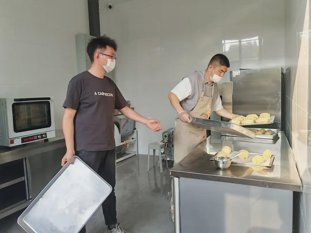 一群孤独症青年在老师的指导下过上集体生活(组图) - 3