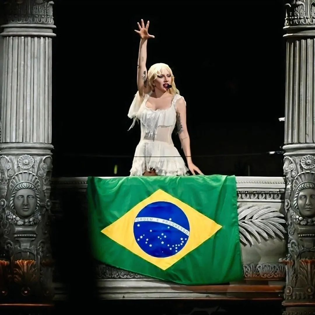Lady Gaga巴西200多万人演唱会遭炸弹袭击威胁！警方已逮捕两人（组图） - 3