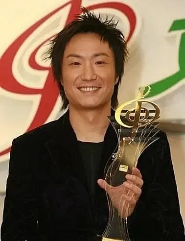 还要嫁豪门吗 ？知名男星被曝离婚，只给一个月8000港币赡养费（组图） - 4