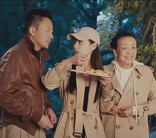 马筱梅发声否认坐台！和神秘男性互动时间线曝光，张兰破防删评（组图） - 15