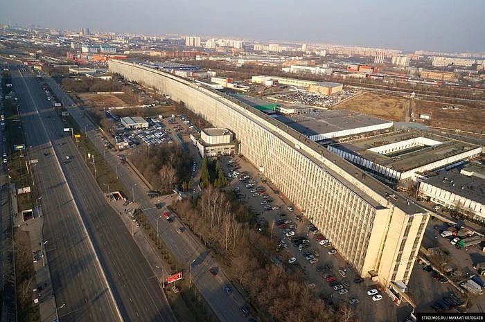 太逆天了！中国这座教学楼以736米的长度喜提“亚洲第一长”！网友：世界上最遥远的距离又出现了（组图） - 12