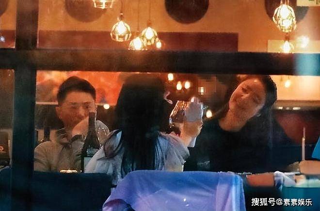 林心如霍建华带女儿出门，霍建华变成“女儿控”，8岁小海豚可爱（组图） - 7