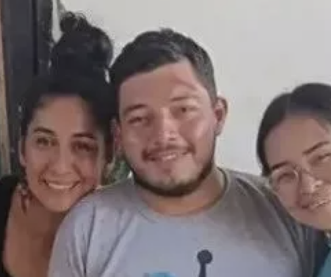 惨烈空难！飞机坠毁爆炸机毁人亡； 刚起飞就故障 掉进鳄鱼沼泽，乘客绝望等死（视频/组图） - 7