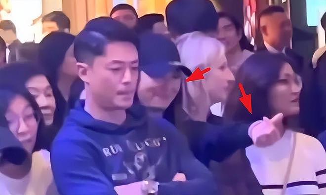 林心如霍建华带女儿出门，霍建华变成“女儿控”，8岁小海豚可爱（组图） - 11