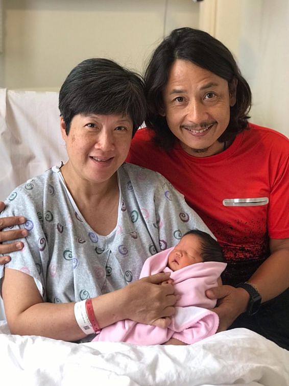 港星官宣58岁妻子怀二胎，是6岁女儿的心愿，妻子曾小产痛失胎儿（组图） - 9