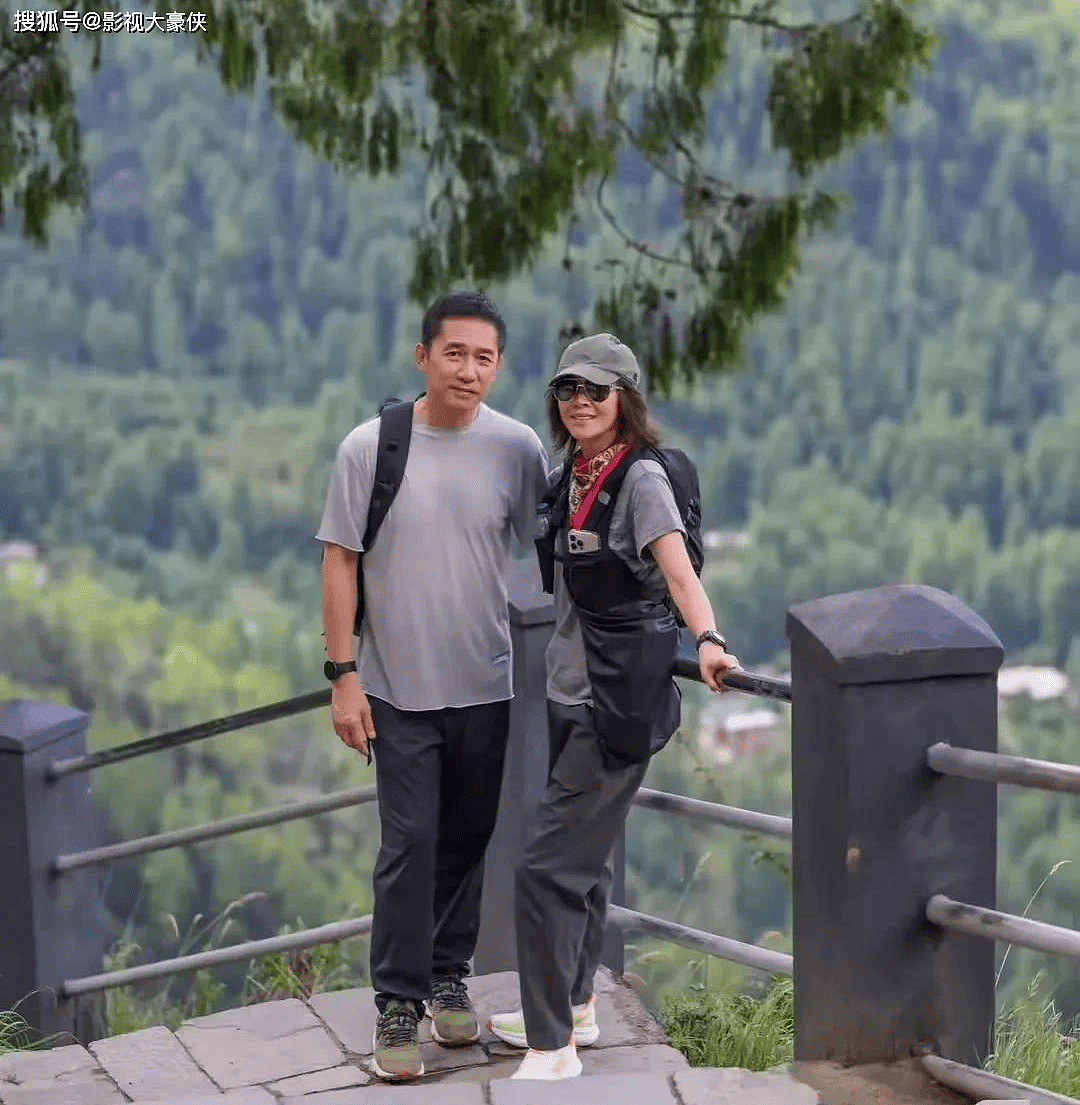 偶遇63岁梁朝伟晨跑，穿着朴素步履轻盈状态好（组图） - 7