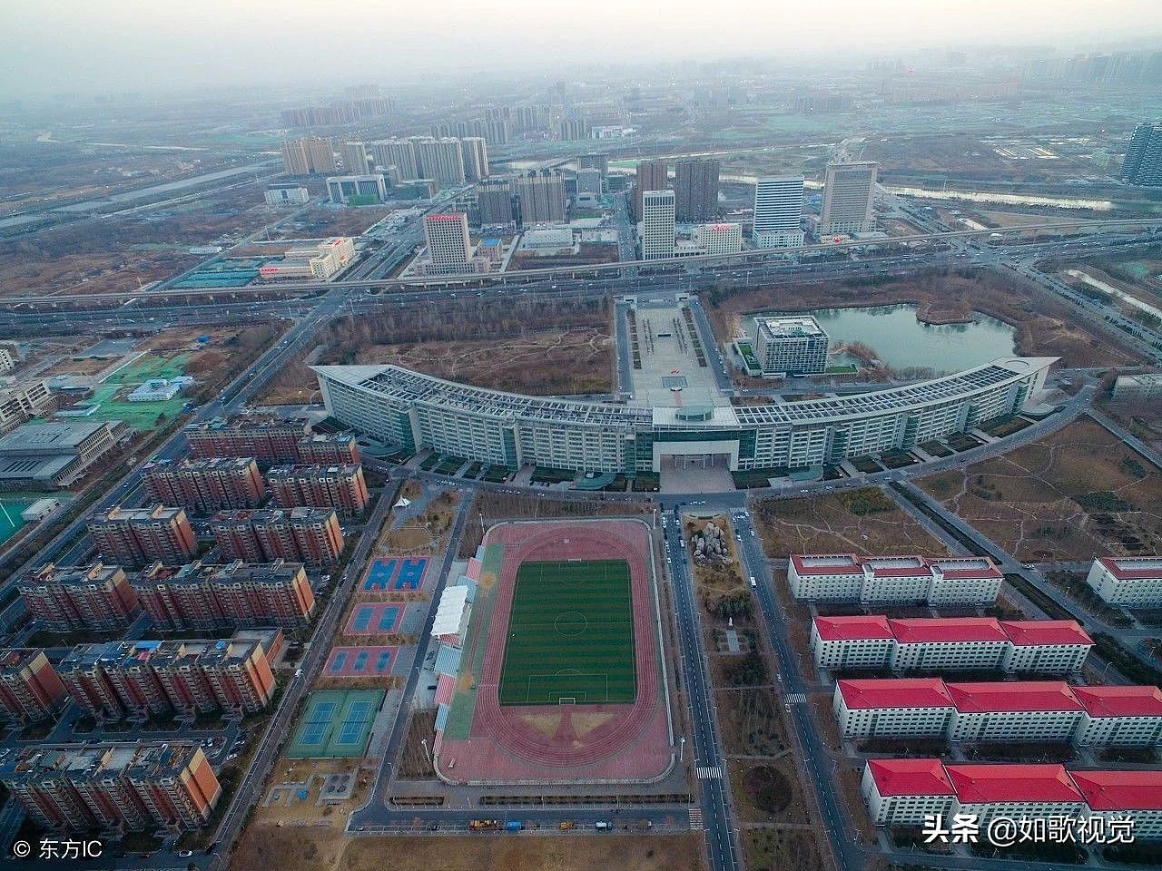 太逆天了!中国这座教学楼以736米的长度喜提“亚洲第一长”!网友:世界上最遥远的距离又出现了(组图) - 7