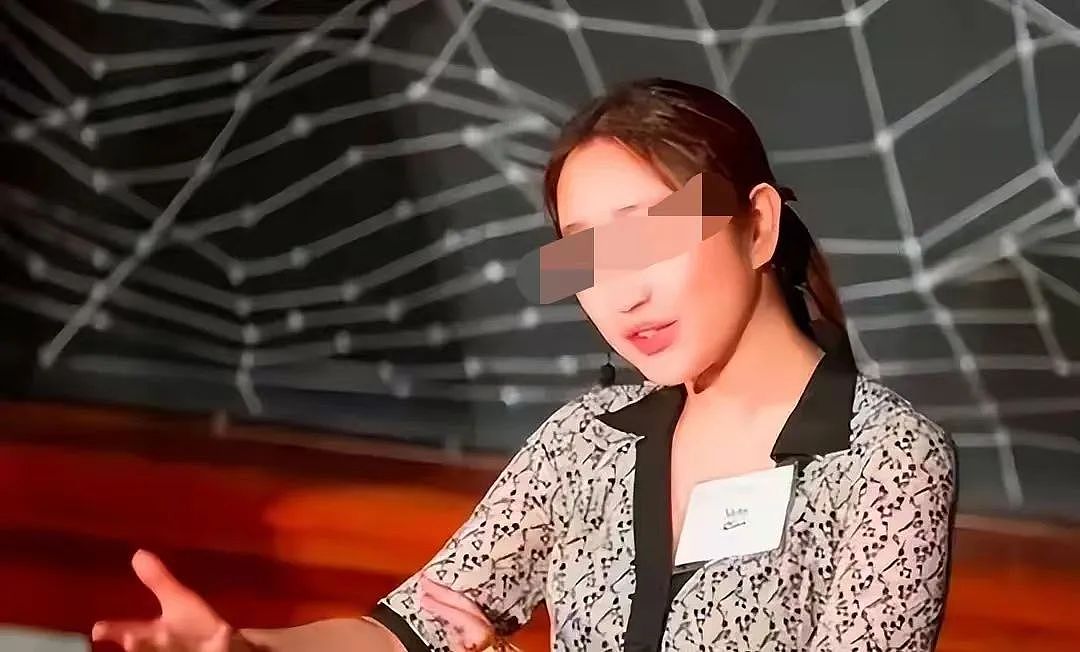 女生39岁成名校终身教授，12年无缝衔接4任丈夫成最强“学术妲己”，到底凭什么？（组图） - 1