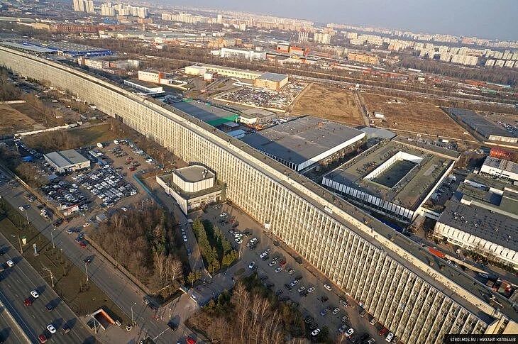 太逆天了!中国这座教学楼以736米的长度喜提“亚洲第一长”!网友:世界上最遥远的距离又出现了(组图) - 10