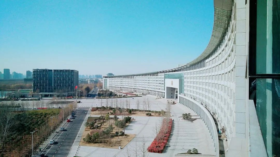 太逆天了!中国这座教学楼以736米的长度喜提“亚洲第一长”!网友:世界上最遥远的距离又出现了(组图) - 14