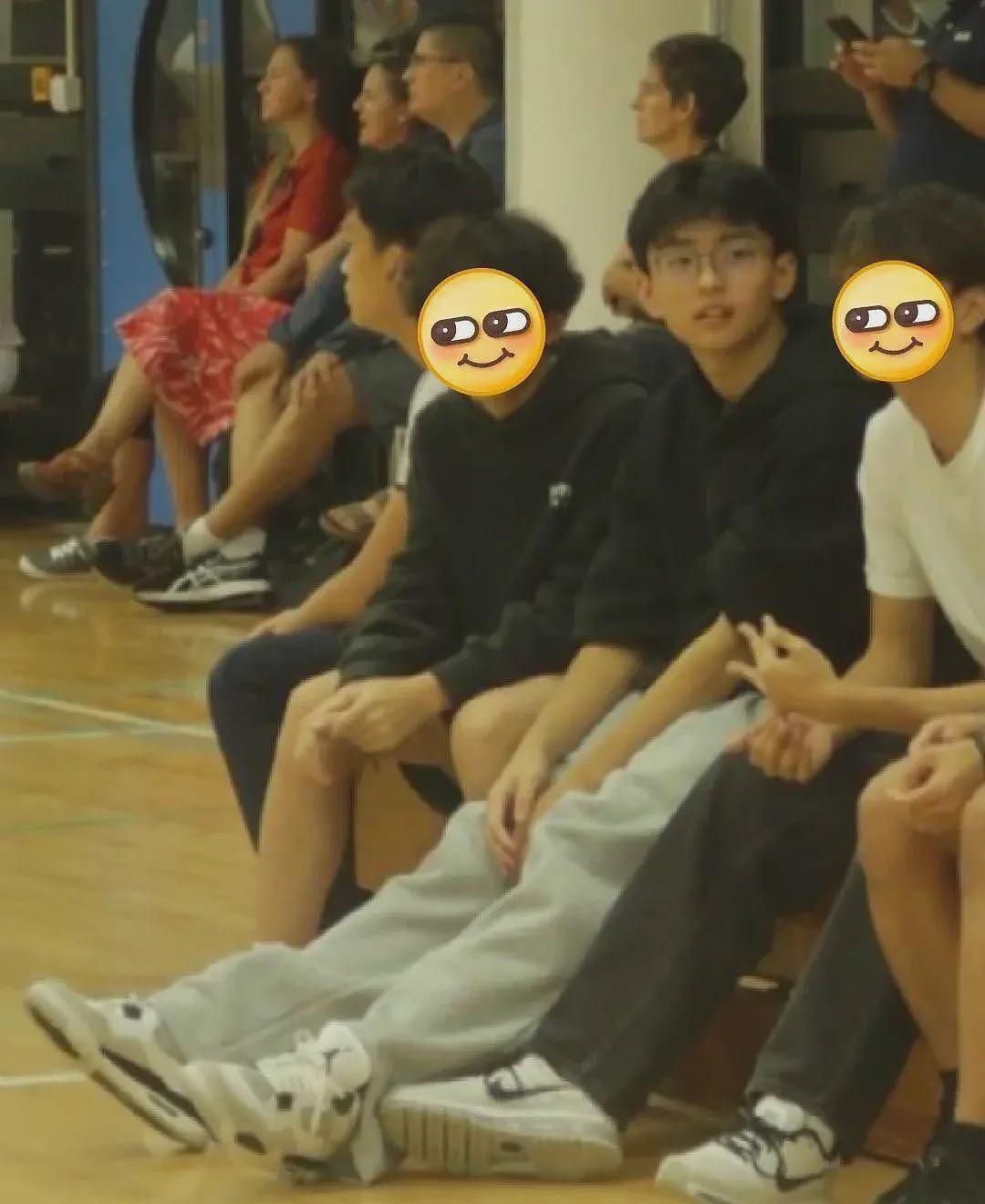 18岁李嫣疑亮相谢霆锋演唱会,和Lucas同框无交流,嘴巴太有辨识度(组图) - 4