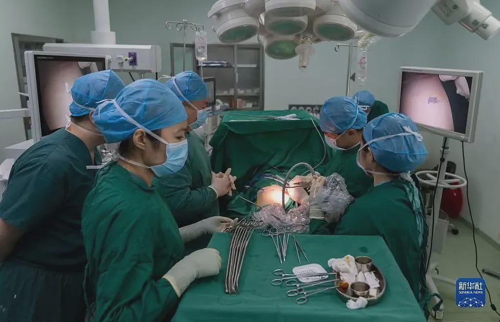 协和4+4的董医生二年级开刀,学生期成为膀胱癌...(组图) - 2