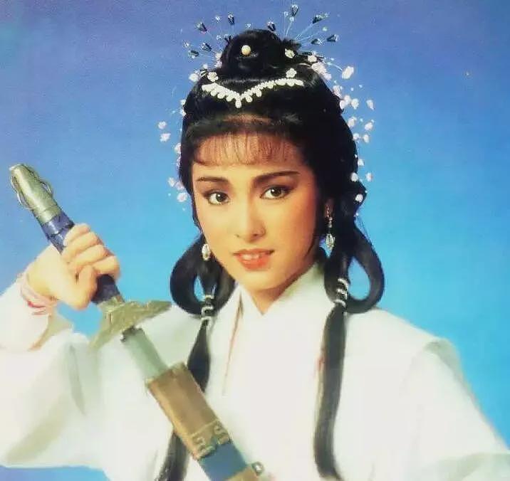 童年女神爱上大叔！17岁怀孕当小三，21岁生二胎被骗婚，今脱离渣男终于活明白了？（组图） - 11